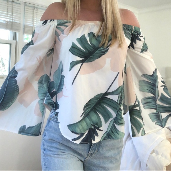 WHITE FOX BOUTIQUE OFF THE SHOULDER PALM LEAF - Picture 2 of 5